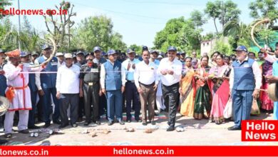 Photo of चिखलीत आजी- माजी संघटनेच्यावतीने गावच्या स्वागत कमानीचा लोकार्पण