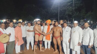 Photo of सुपनेतील कुस्ती मैदानात दोन लाखांची कुस्ती रंगली : उपमहाराष्ट्र केसरी माऊली जमदाडेने मैदान मारले